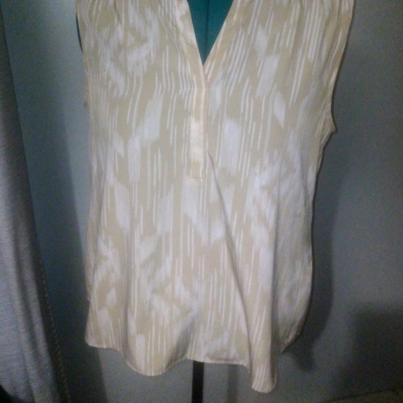 Chico’s Abstract Print Sleeveless Blouse Sz 2 - Picture 9 of 13